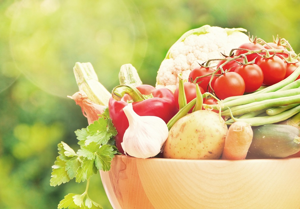 BKK-VBU Versicherten-Newsletter: Sch&uuml;ssel mit frischem Gem&uuml;se