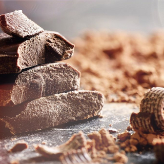 aufgeschnittene St&uuml;cke Schokolade